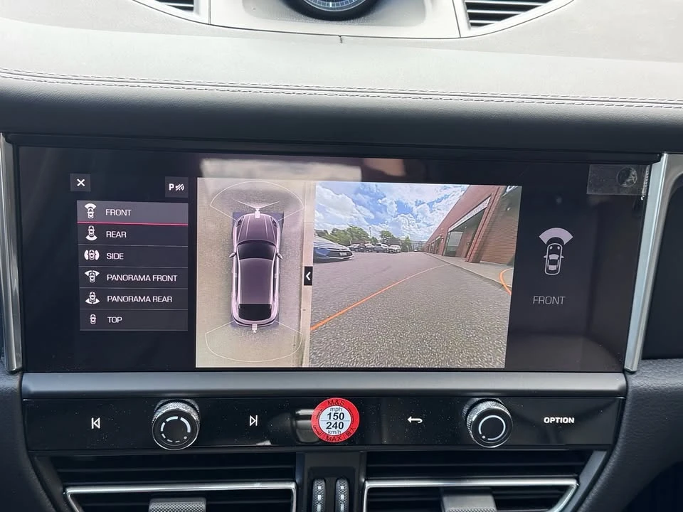 2025 Porsche Macan Electric - Image 11 of 17