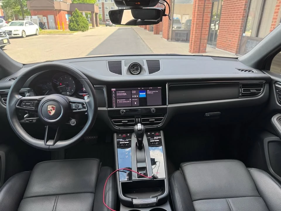 2025 Porsche Macan - Image 7 of 14