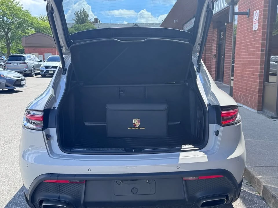 2025 Porsche Macan Electric - Image 15 of 17
