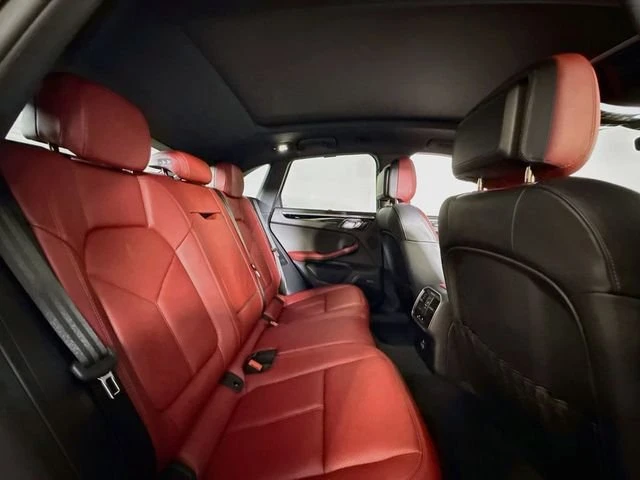 2025 Porsche Macan Electric - Image 19 of 20