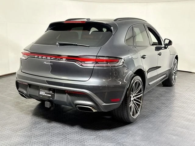 2025 Porsche Macan Electric - Image 7 of 20