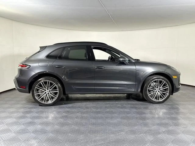 2025 Porsche Macan Electric - Image 8 of 20