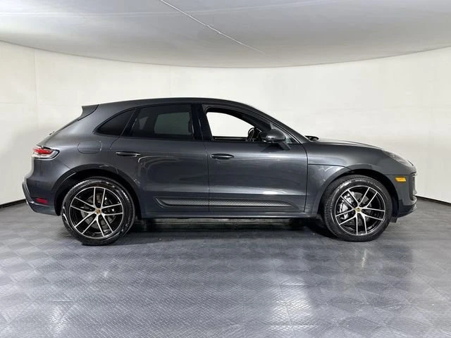 2025 Porsche Macan - Image 8 of 20