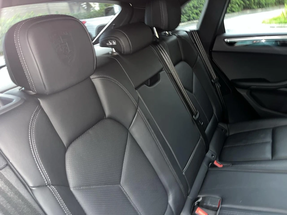 2025 Porsche Macan - Image 31 of 31