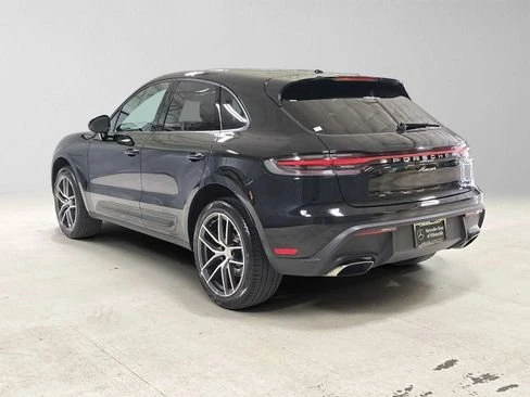 2025 Porsche Macan Electric - Image 4 of 19