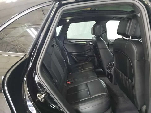 2025 Porsche Macan Electric - Image 11 of 19