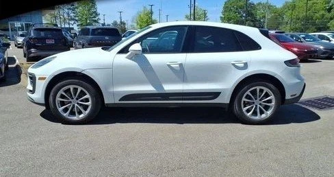 2025 Porsche Macan Electric - Image 2 of 4