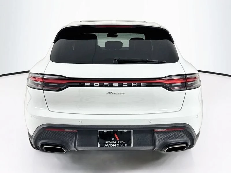 2025 Porsche Macan - Image 10 of 20