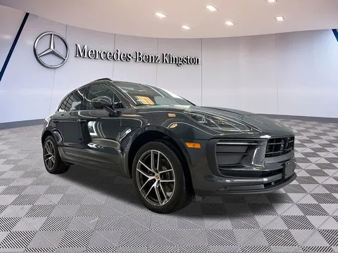 2025 Porsche Macan AWD