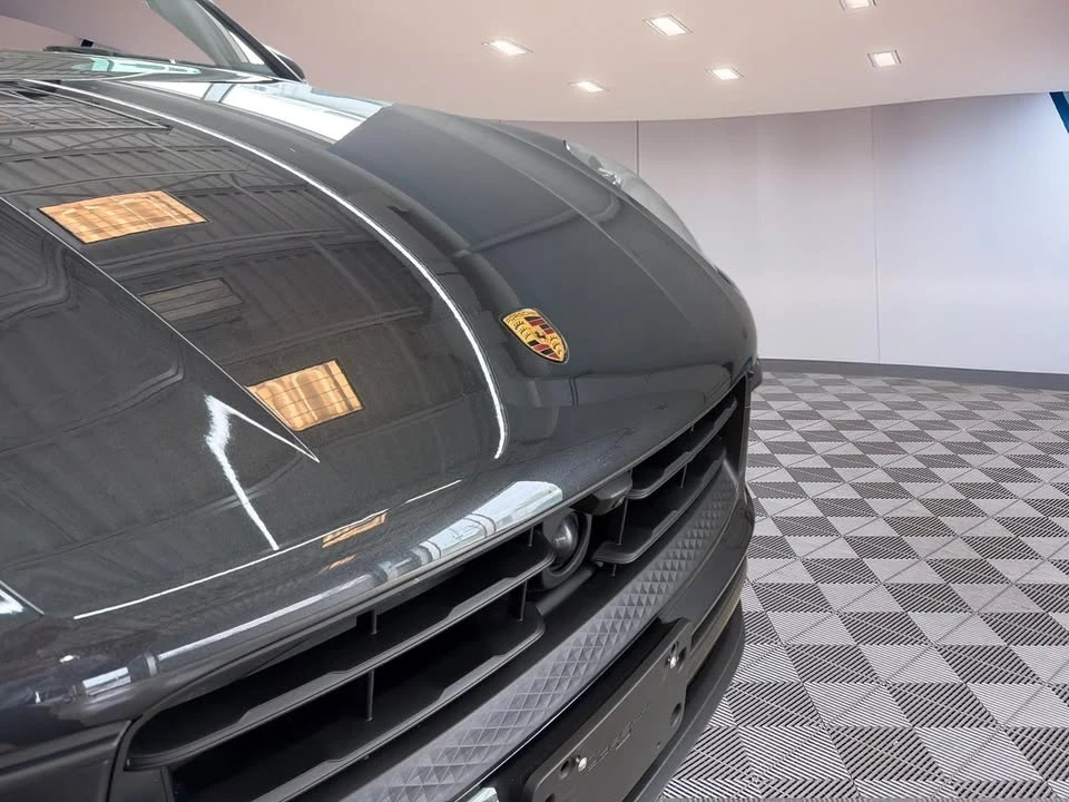 2025 Porsche Macan Electric - Image 12 of 20