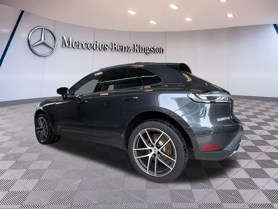 2025 Porsche Macan Electric - Image 9 of 20
