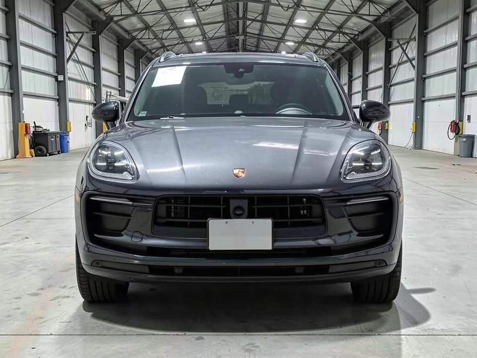 2025 Porsche Macan - Image 2 of 20