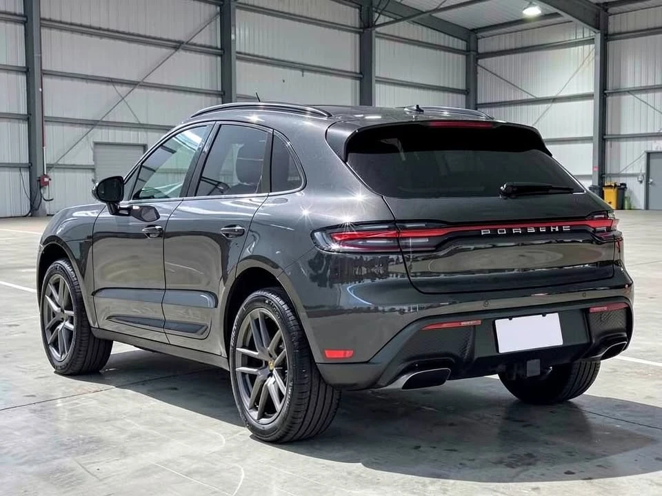 2025 Porsche Macan - Image 5 of 20