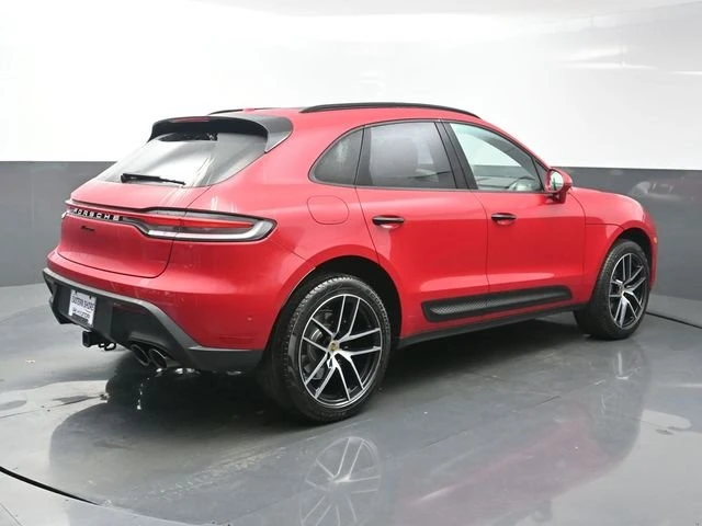 2025 Porsche Macan - Image 7 of 20