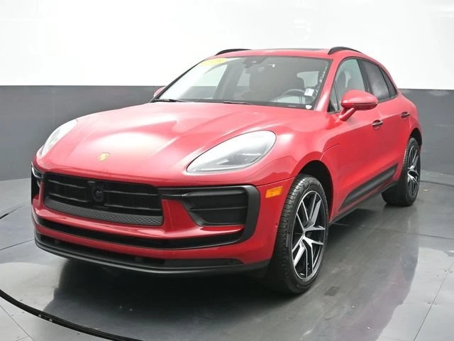 2025 Porsche Macan - Image 3 of 20