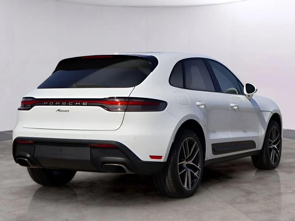 2025 Porsche Macan - Image 8 of 20