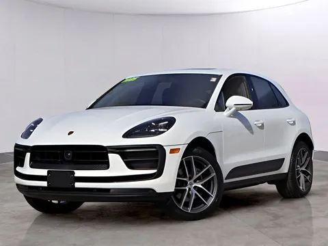 2025 Porsche Macan Base