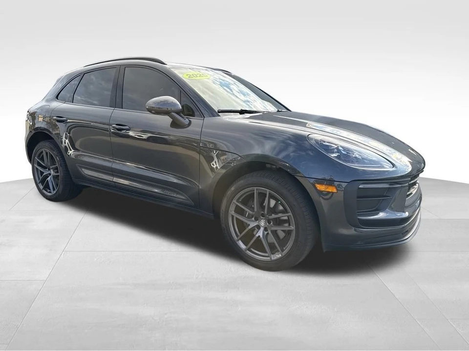 2025 Porsche Macan - Image 7 of 12