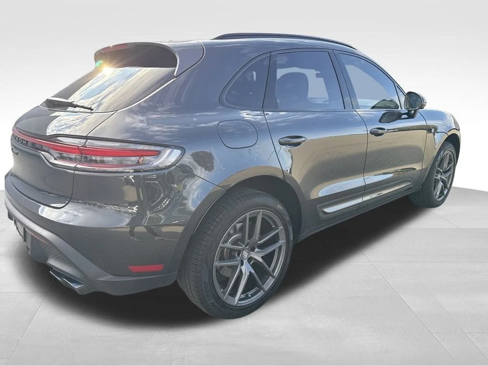 2025 Porsche Macan - Image 5 of 12