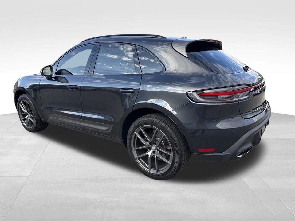 2025 Porsche Macan - Image 3 of 12