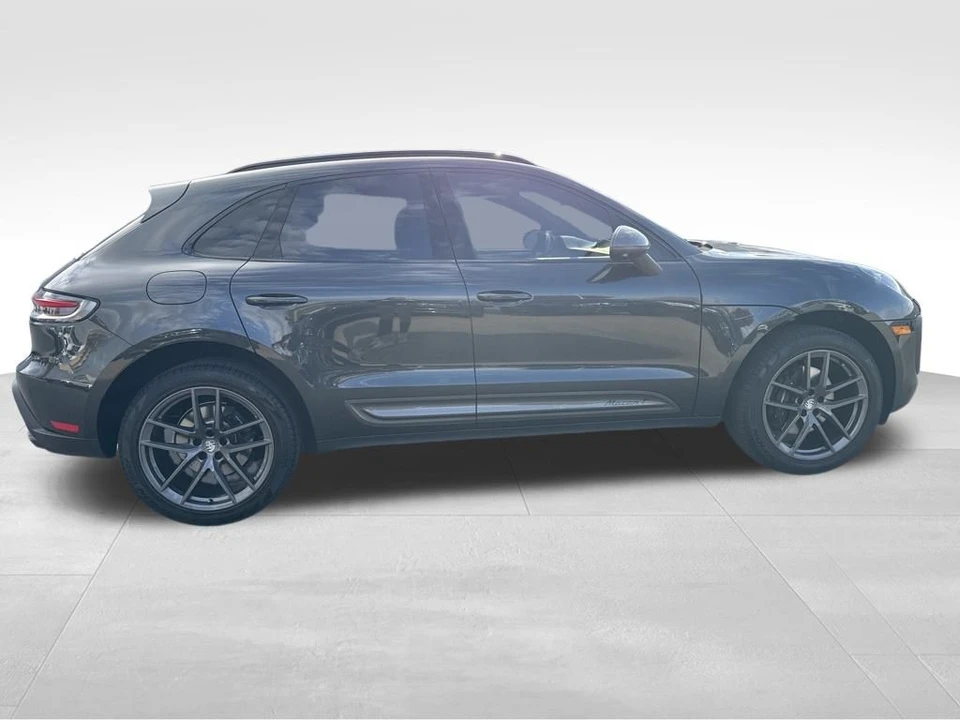 2025 Porsche Macan - Image 6 of 12