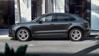 2025 Porsche Macan - Image 2 of 4