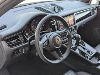 2025 Porsche Macan - Image 4 of 4