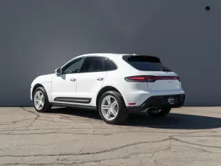 2025 Porsche Macan - Image 3 of 4
