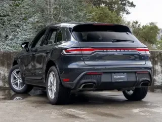 2025 Porsche Macan - Image 3 of 4
