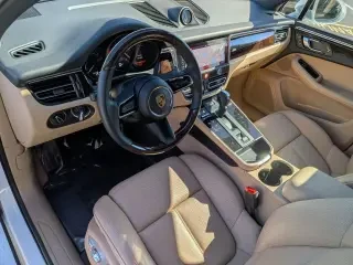 2025 Porsche Macan - Image 4 of 4