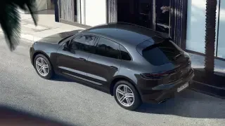 2025 Porsche Macan - Image 4 of 4