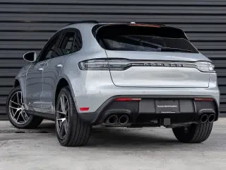 2025 Porsche Macan - Image 3 of 4