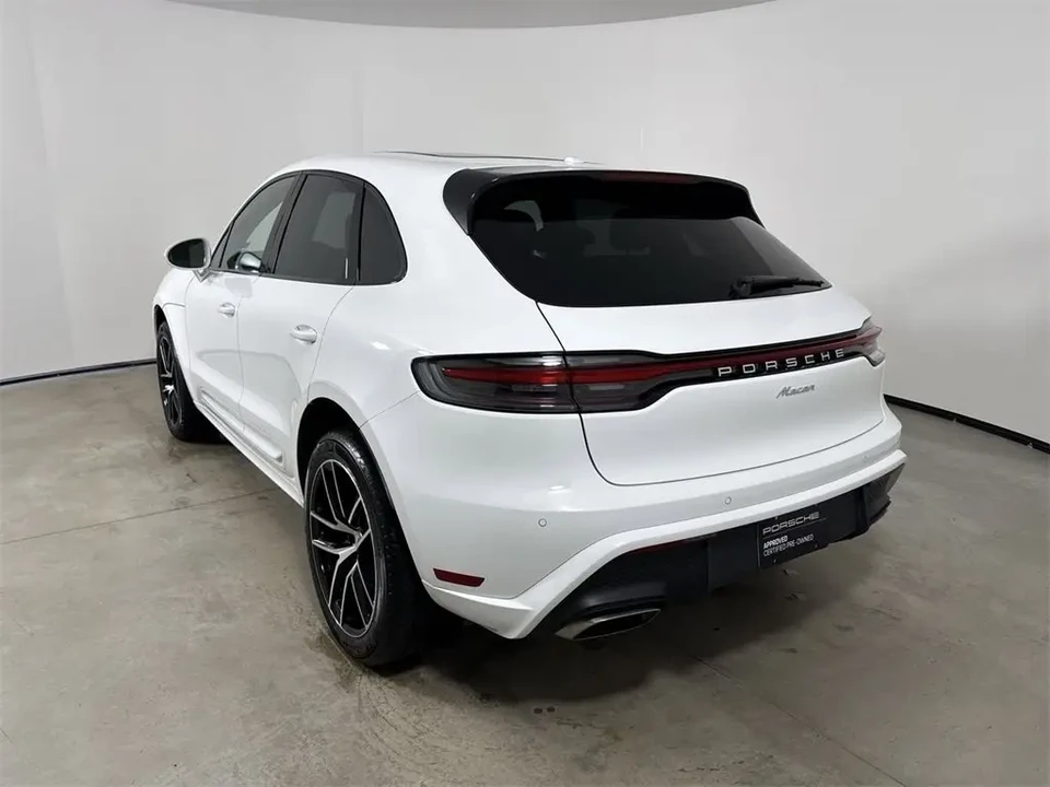 2025 Porsche Macan - Image 3 of 8