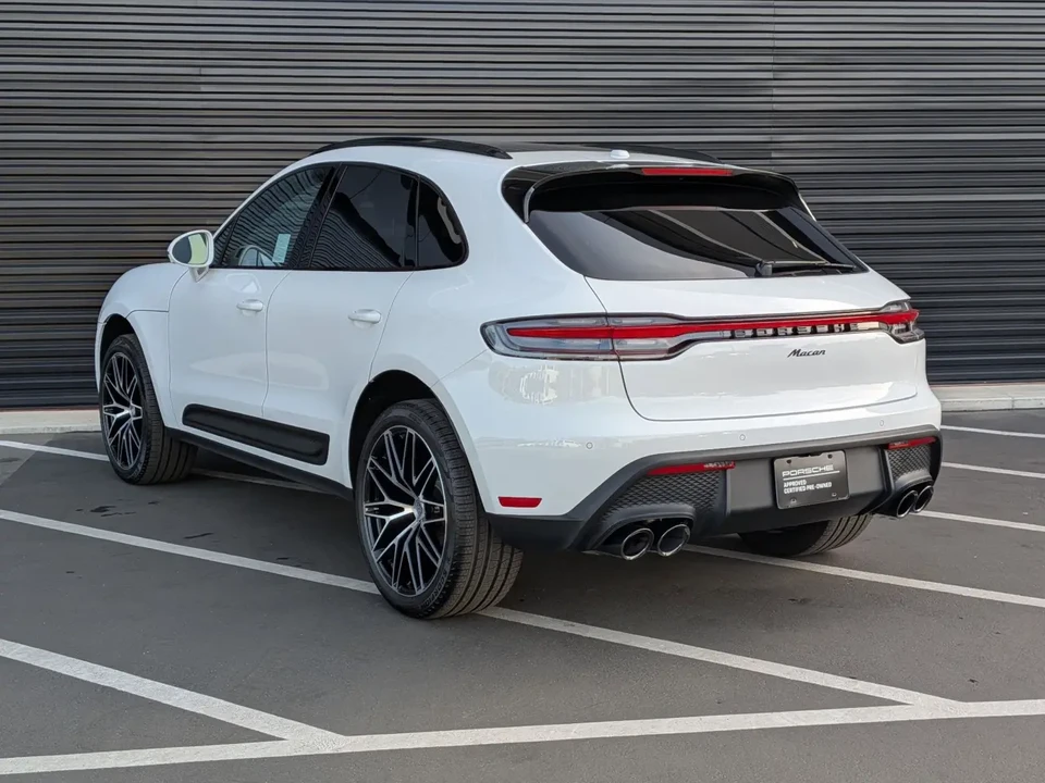 2025 Porsche Macan - Image 3 of 8