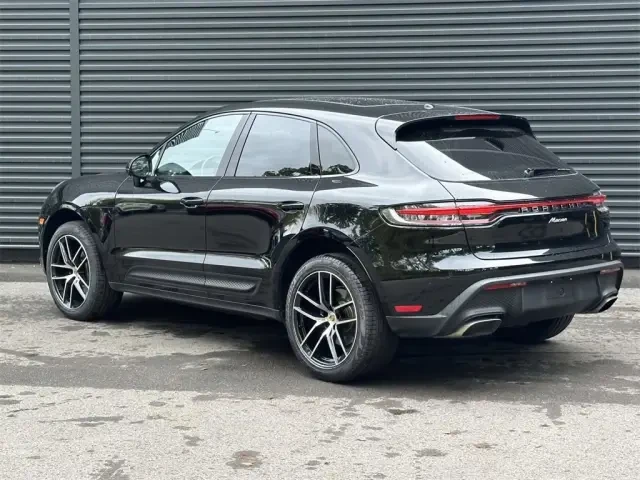 2025 Porsche Macan - Image 3 of 9