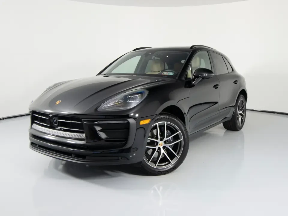 2025 Porsche Macan - Image 5 of 9
