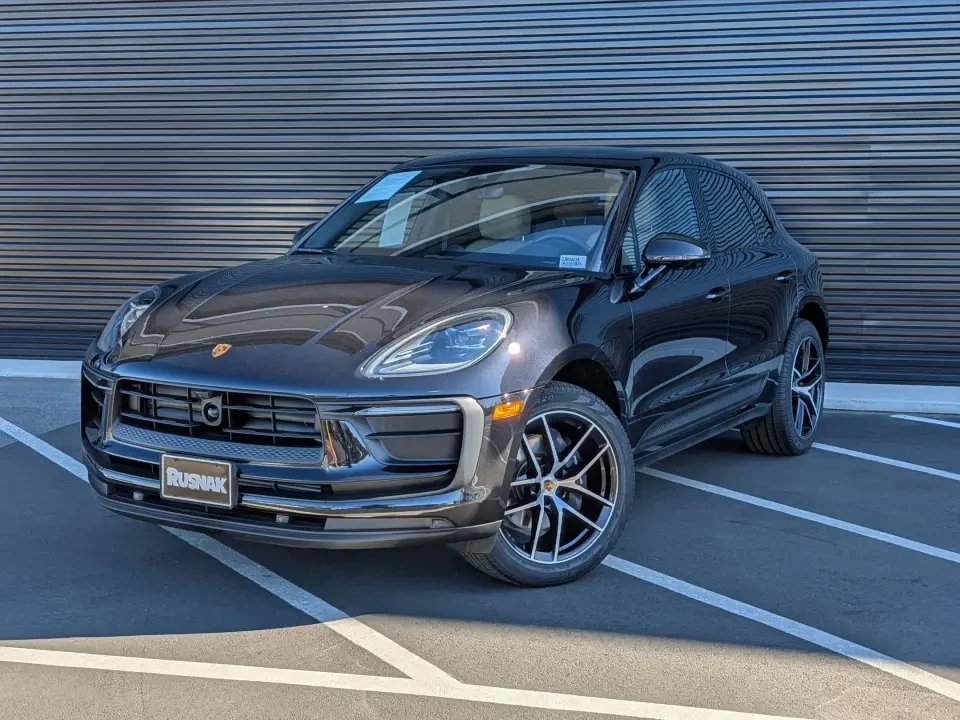 2025 Porsche Macan - Image 7 of 9
