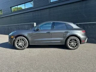 2025 Porsche Macan - Image 2 of 4