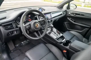 2025 Porsche Macan - Image 4 of 4