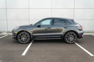 2025 Porsche Macan - Image 2 of 4