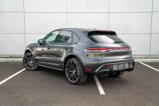 2025 Porsche Macan - Image 3 of 4