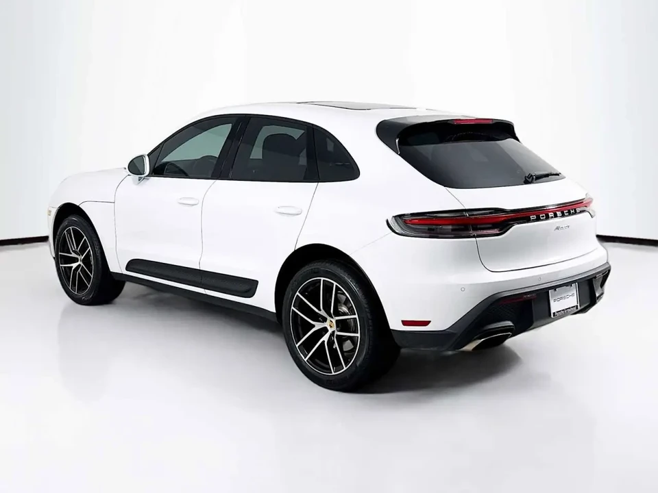 2025 Porsche Macan - Image 3 of 13