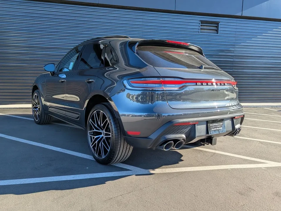 2025 Porsche Macan - Image 3 of 8
