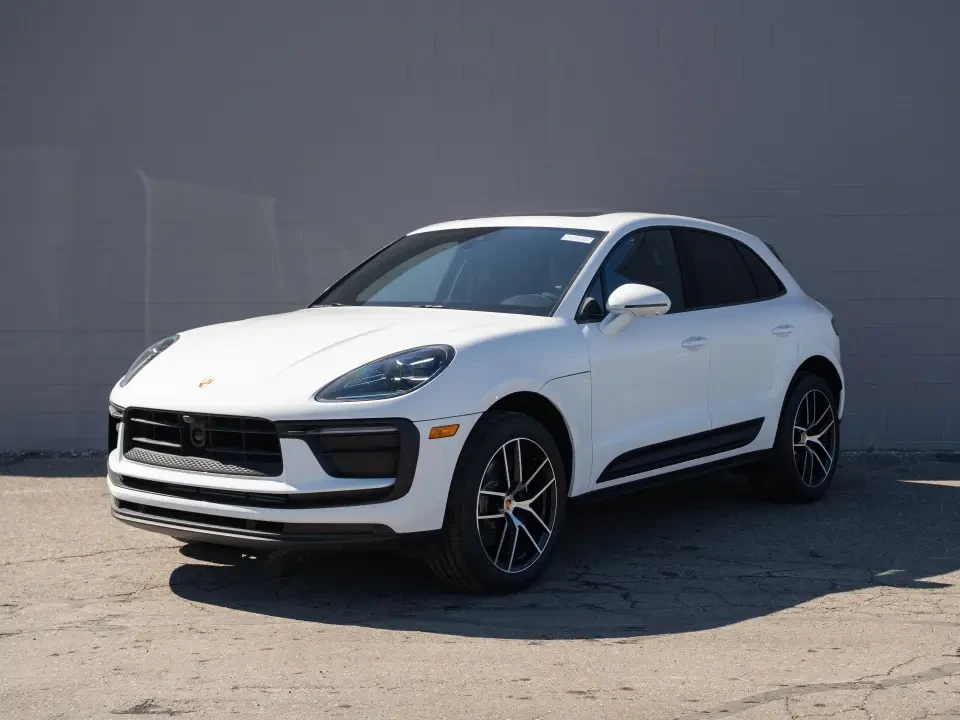 2025 Porsche Macan - Image 11 of 13