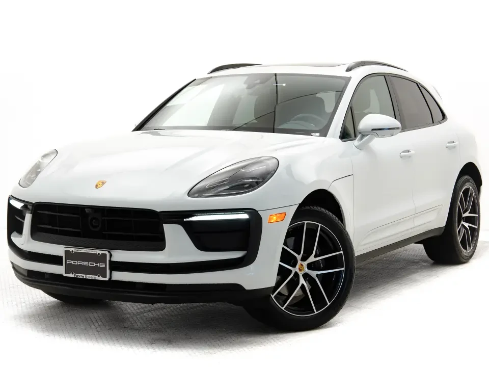 2025 Porsche Macan - Image 12 of 13