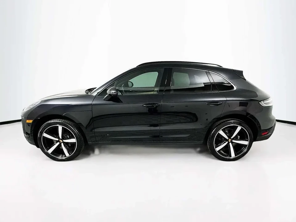 2025 Porsche Macan - Image 2 of 8