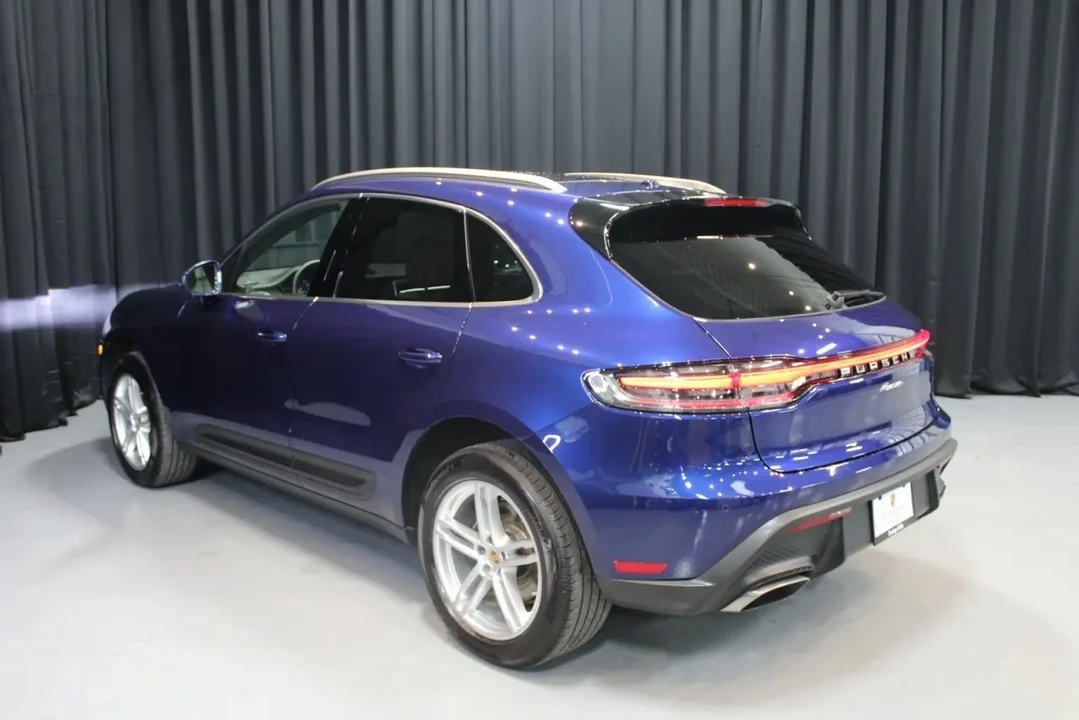 2025 Porsche Macan - Image 3 of 8