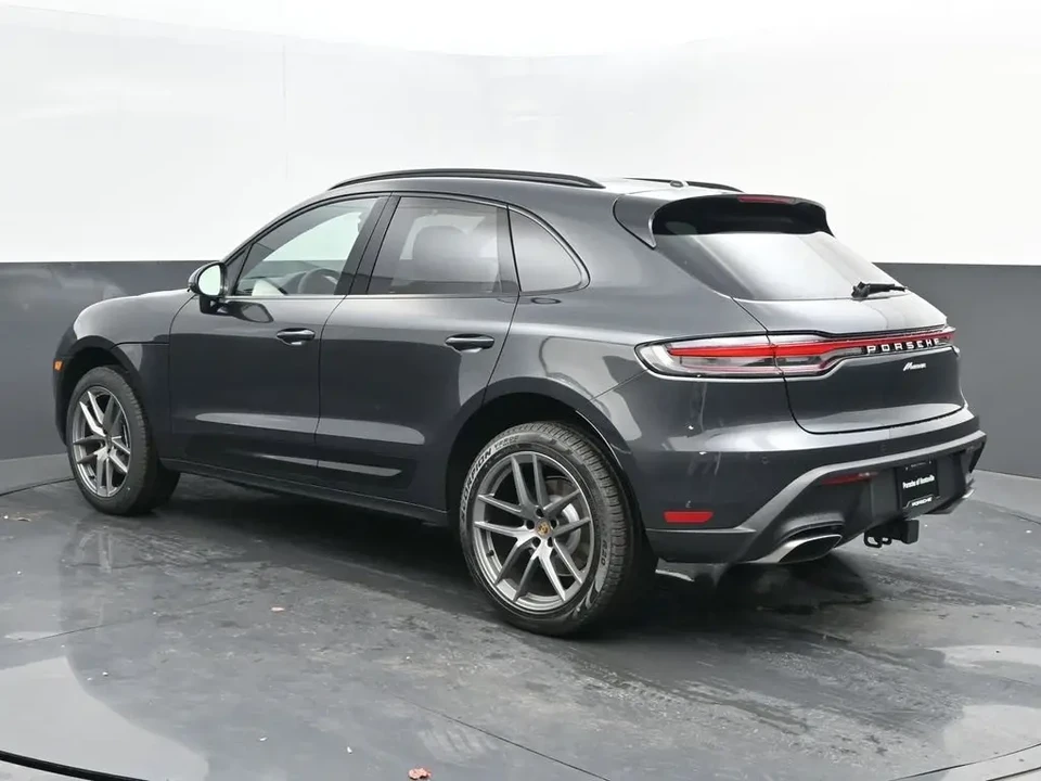 2025 Porsche Macan - Image 3 of 6