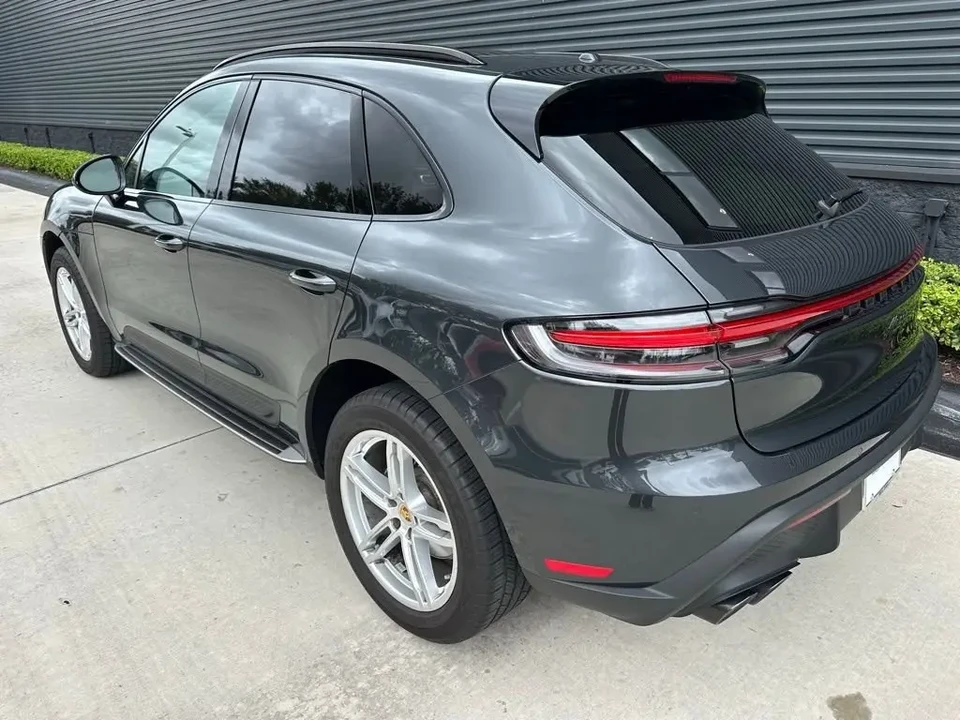 2025 Porsche Macan - Image 3 of 13