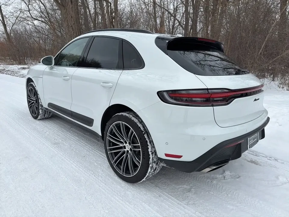 2025 Porsche Macan - Image 3 of 7
